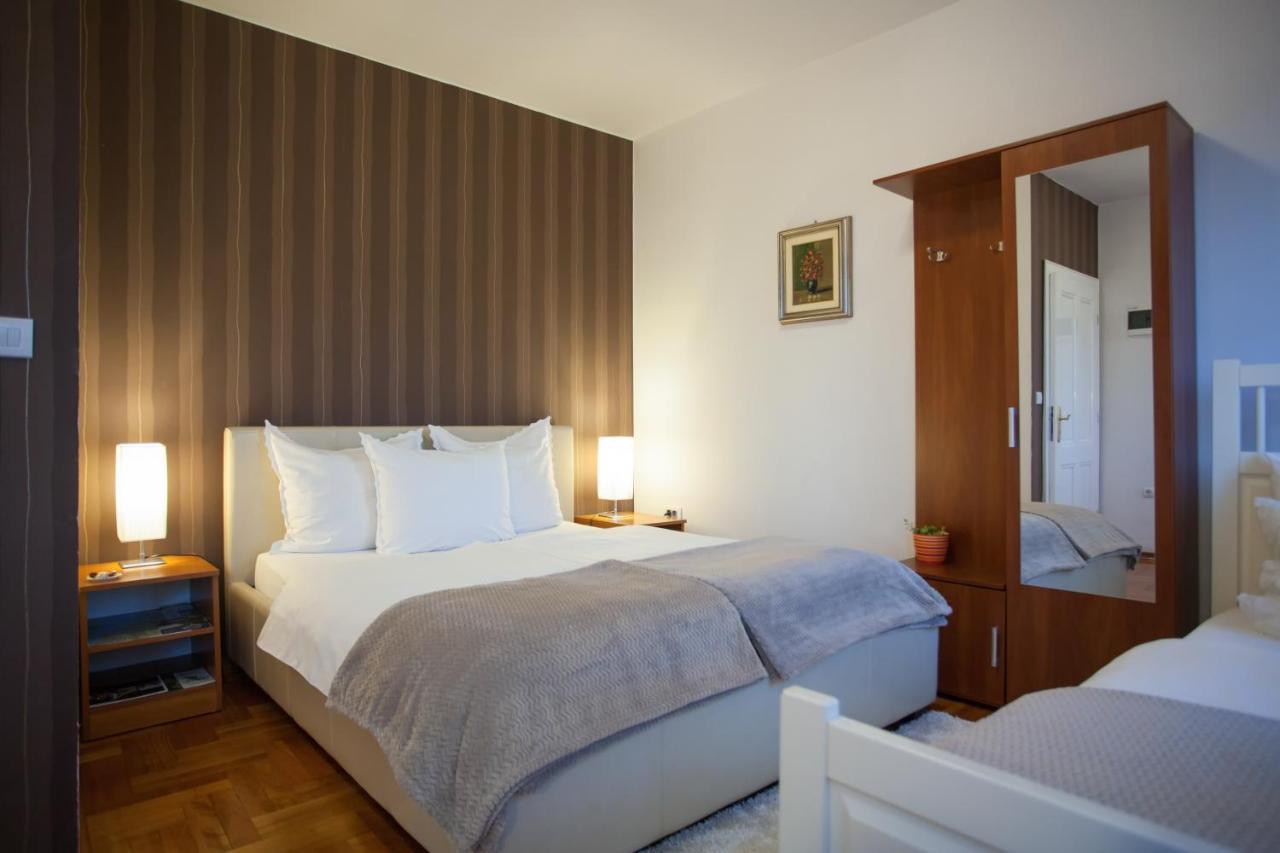 Bed and breakfast Vila Rosa Vukovar Extérieur photo