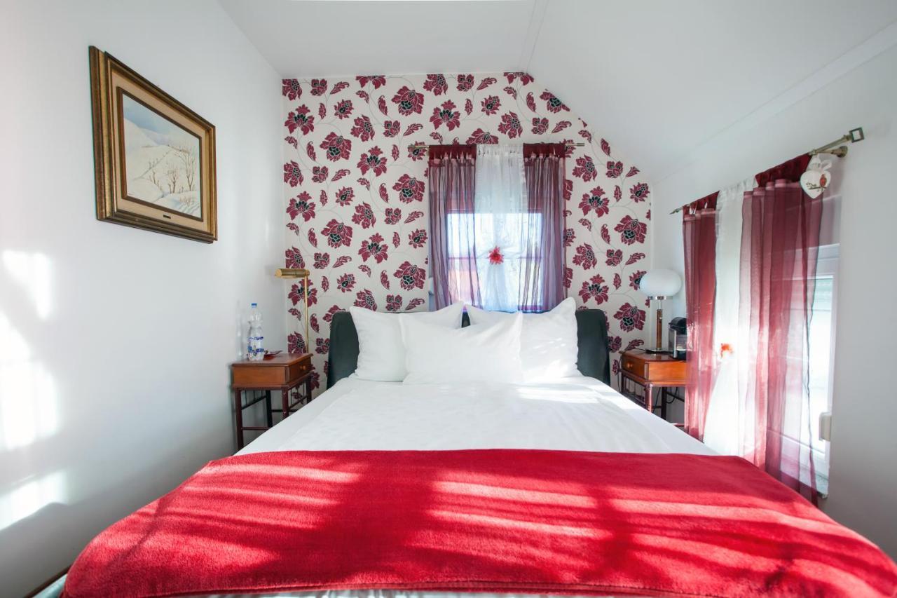 Bed and breakfast Vila Rosa Vukovar Extérieur photo